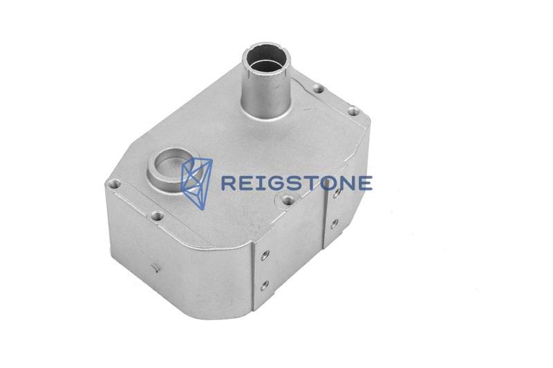 Die cast auto cylinder housing